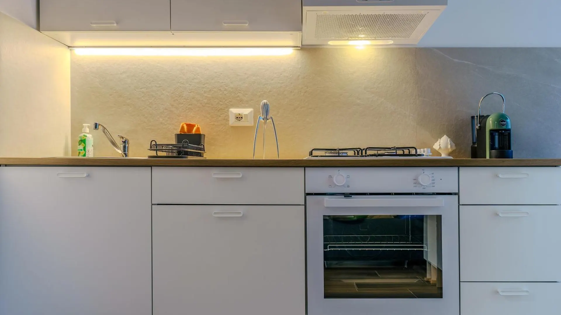 Domus-Pulchra Apartment Bari