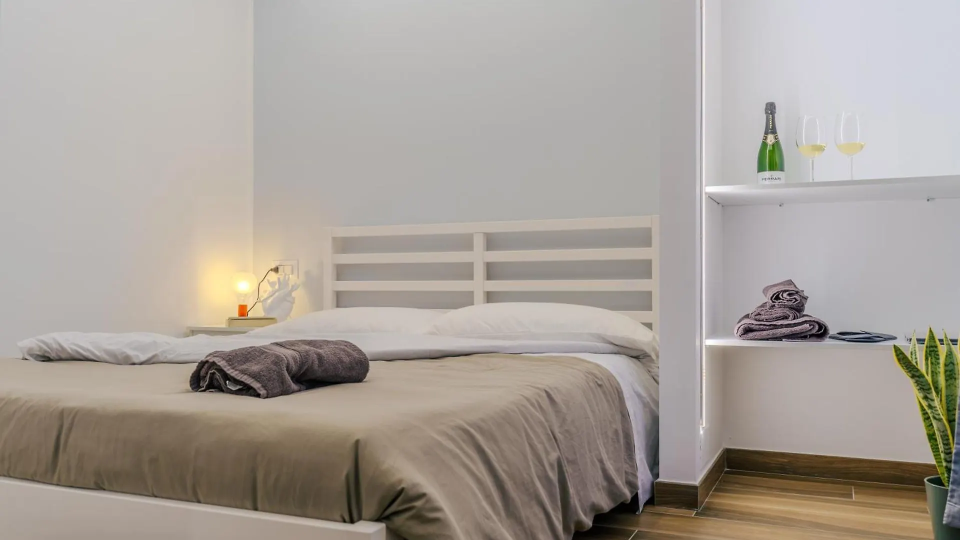 Domus-Pulchra Apartment Bari Italy